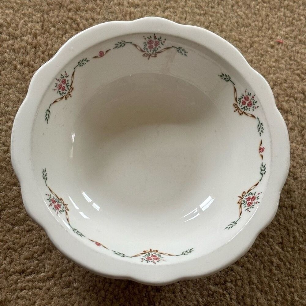 Jackson China Jac-alume Floral Pattern 6”  Scalloped Bowl